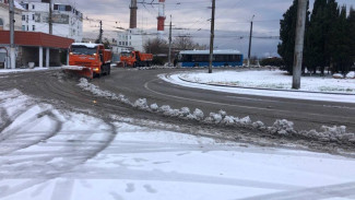 В Севастополе за одни сутки выпала половина месячной нормы снега