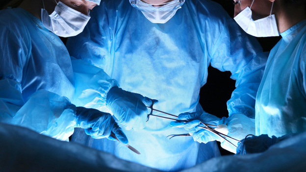 В Ялте врачи спасли конечность пациента от ампутации