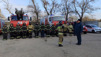 Масштабный пожар на заводе в Керчи потушили спасатели  в ходе учений