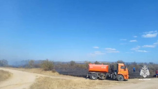 Огонь уничтожил 200 Га сухой растительности возле села Трудолюбово