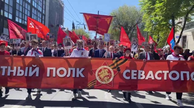 Более 30 тысяч человек прошли в Бессмертном полку в Севастополе 