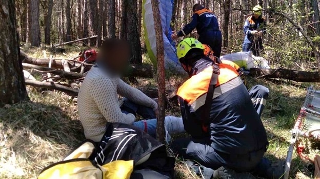 В крымских горах упал парапланерист 