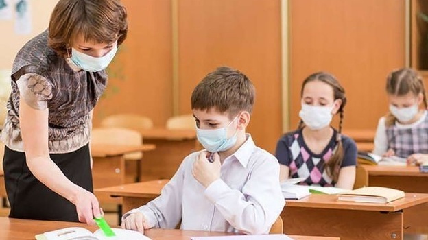 В школах Крыма за неделю зафиксировано 30 случаев COVID-19