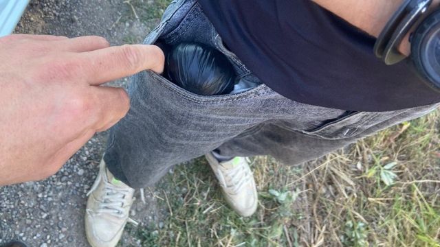 В Феодосии задержали молодого человека с крупной партией синтетических наркотиков