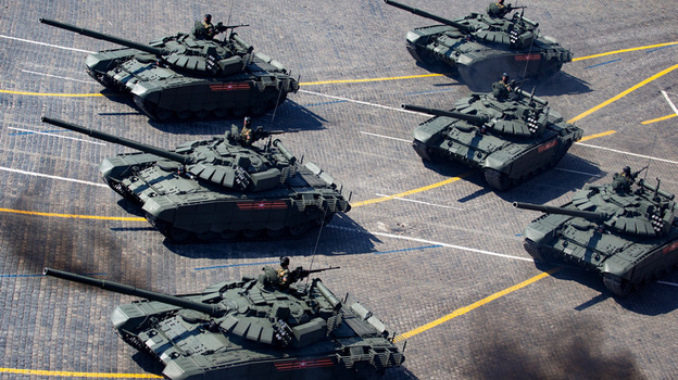 Крымские танкисты прорвали оборону «противника»