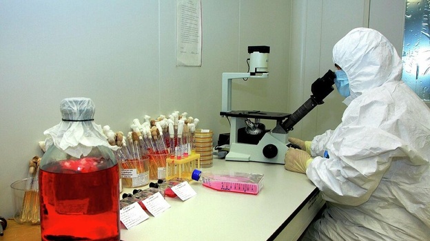Центр «Вектор» высоко оценил качество крымской вакцины от COVID-19