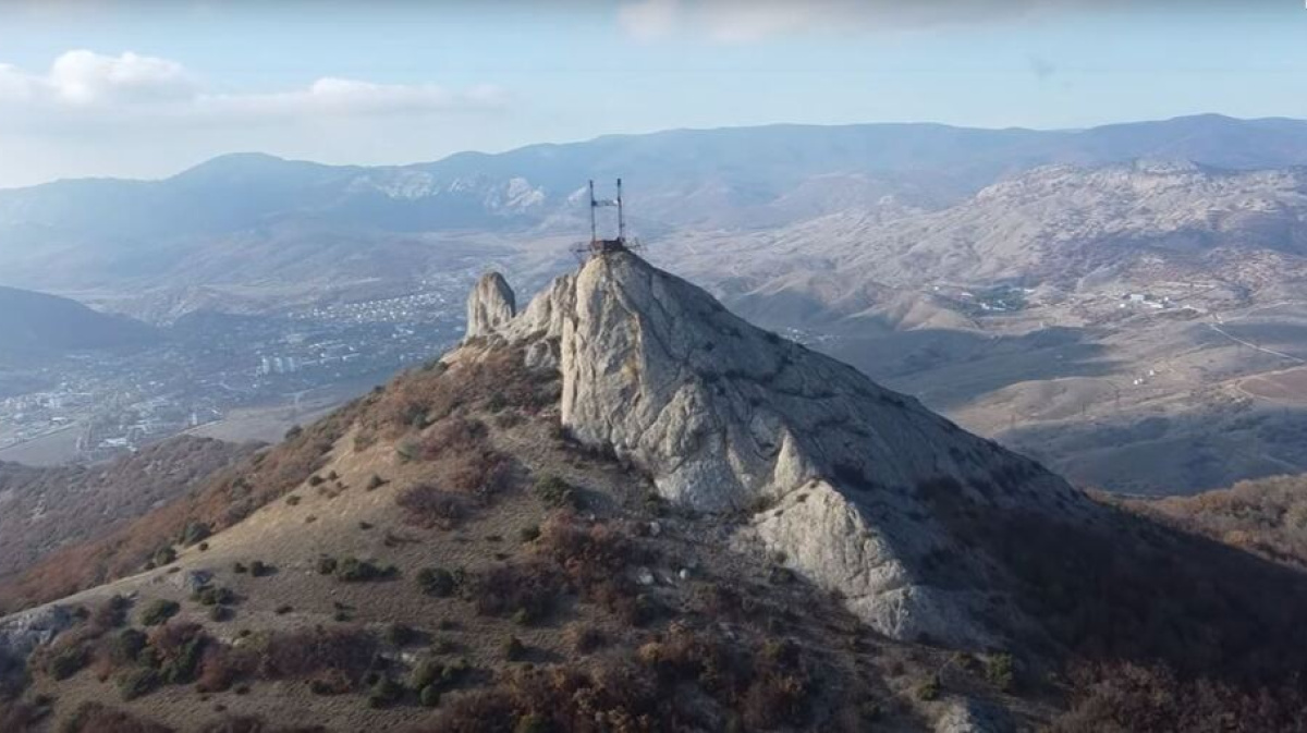 Сильный крым. Лунная станция Карадаг. Балалы Кая Лунная станция.