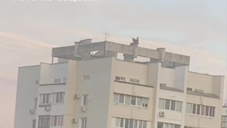 Подростки гуляли по крыше в Алуште
