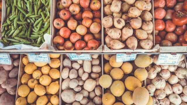 Крымские овощи и фрукты упали в цене