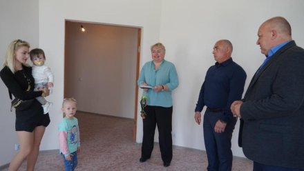 Семья погибшего участника спецоперации получила новую квартиру в Керчи