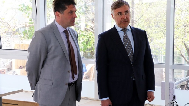 Министр науки и высшего образования РФ приехал в Севастополь