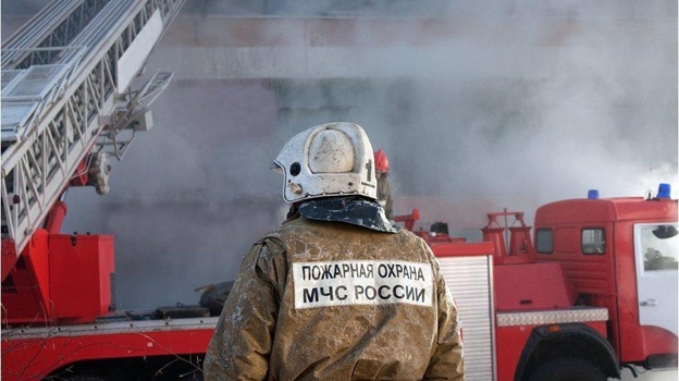 Многоквартирный дом загорелся в Ленинском районе Севастополя
