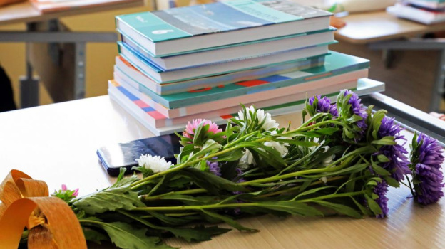 Более 230 тысяч детей сели за парты крымских школ