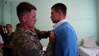 Десантников-штурмовиков Ивановского соединения ВДВ наградили орденами Мужества
