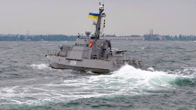 Полторак: корабли ВМС Украины как ходили, так и продолжат ходить через Керченский пролив