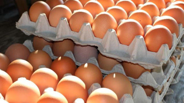 За месяц в Крыму подорожали куриные яйца и подешевел картофель