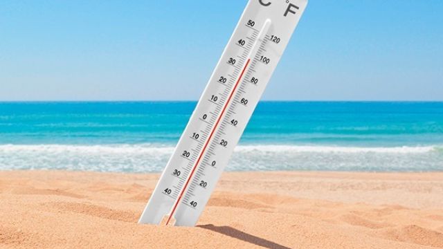 Температура морской воды в Крыму превышает норму