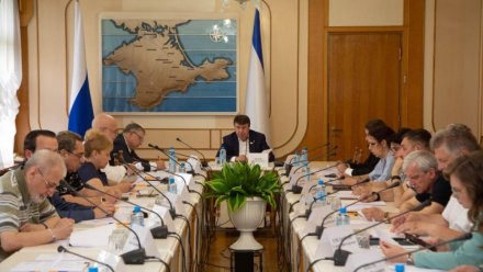 В Госсовете Крыма начали слушать проекты нового гимна Республики