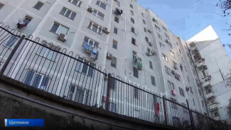 Управляющая компания считала безопасным балкон, рухнувший с людьми в Щелкино в Крыму