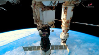 Россиян поздравили с Днём космонавтики с борта МКС