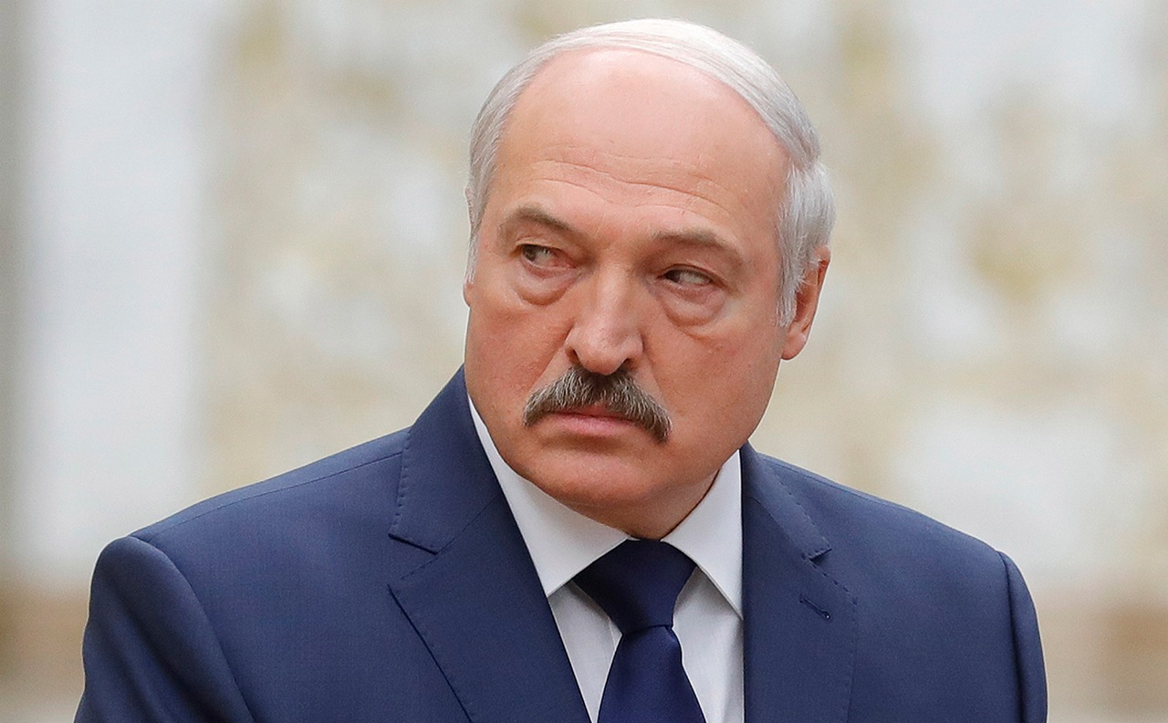 Лукашенко уволил посла в Аргентине, поддержавшего протестующих